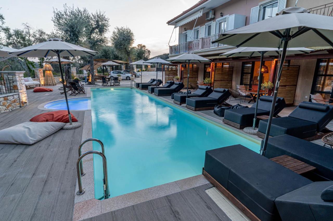 F & S Lounge Suites Parga Exterior foto